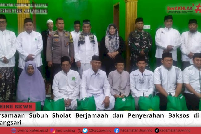 Kebersamaan Subuh Sholat Berjamaah dan Penyerahan Baksos di Desa Gondangasari