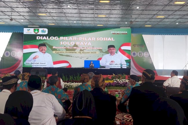 Pendamping PKH menghadiri di undangan dialog pilar-pilar sosial soloraya dengan mentri sosial RI di keraton Surakarta pada tanggal 18 Januari 2015