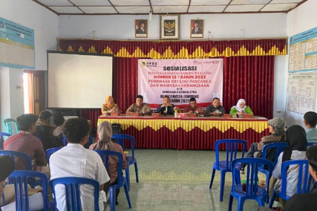 Sosialisasi Perda No. 13 Tahun 2023 Camat Juwiring dan DPRD Klaten Perkuat Ideologi Pancasila di Desa Trasan