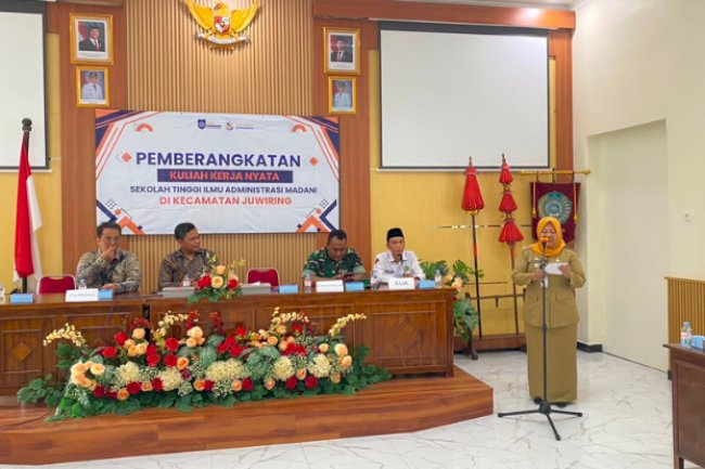Mahasiswa KKN STIA Madani Resmi Diberangkatkan dari Kecamatan Juwiring