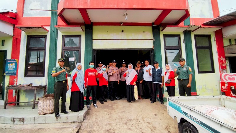 INSPEKSI MENDADAK KEAMANAN PANGAN DI TOKO DAN PASAR WILAYAH JUWIRING UNTUK MENCEGAH PEREDARAN MAKANAN KADALUARSA