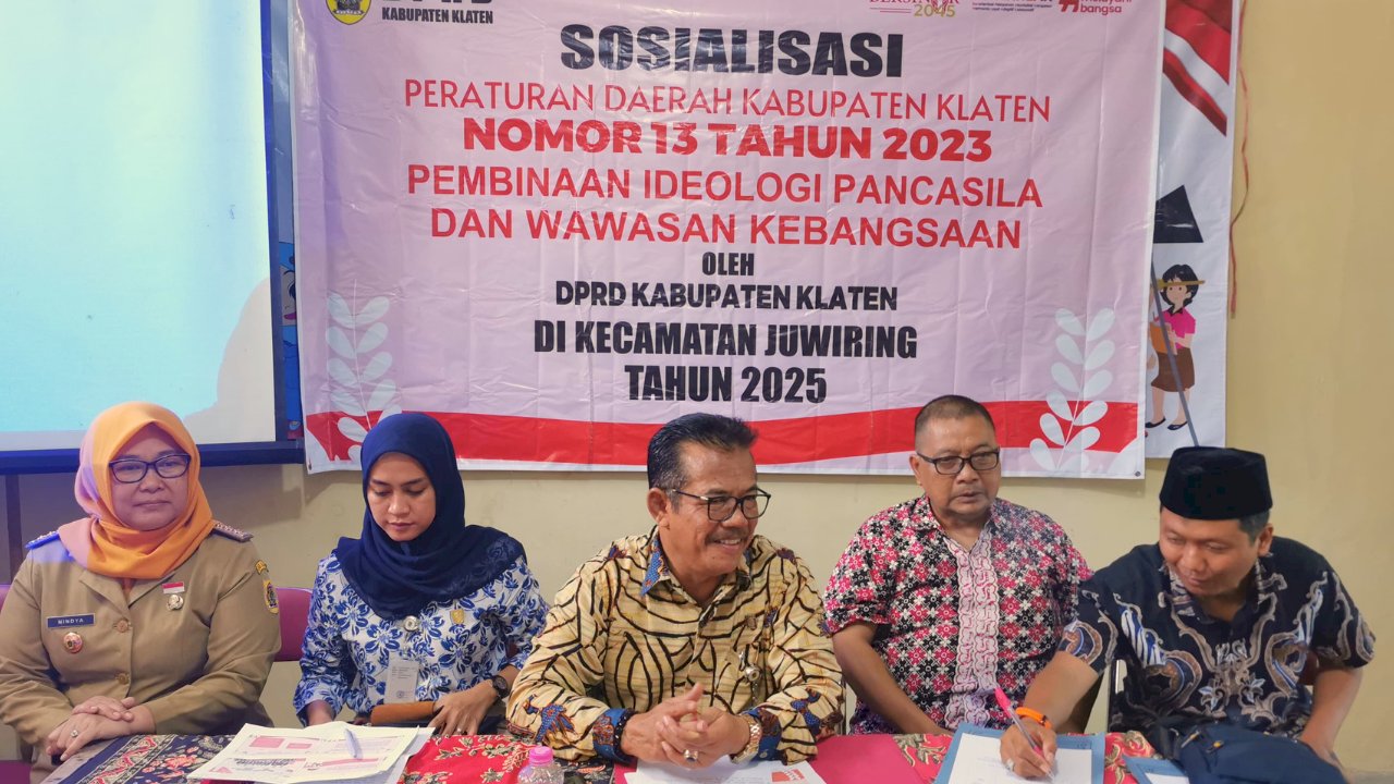 Sosialisasi Perda No. 13 Tahun 2023 Camat Juwiring dan DPRD Klaten Perkuat Ideologi Pancasila di Desa Mrisen