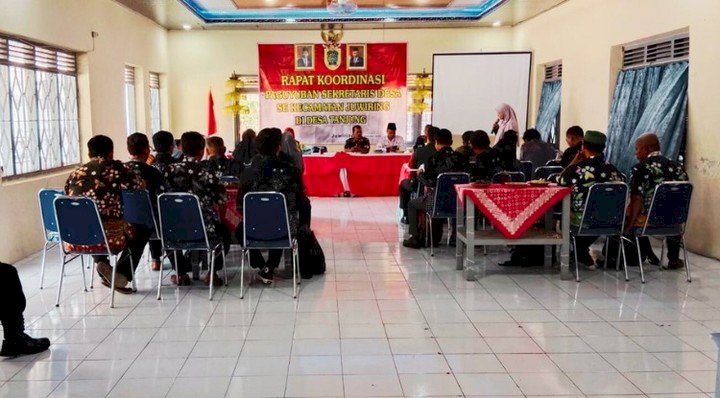 Rakor Sekretaris Desa di Desa Tanjung Kecamatan Juwiring