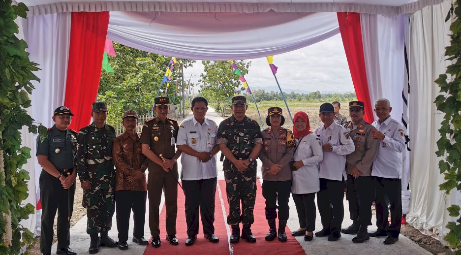 Upacara Penutupan Karya Bhakti Mandiri Klaten Bersinar (KBMKB) Ke-XX Tahun 2023 Desa Carikan Kecamatan Juwiring Kabupaten Klaten.