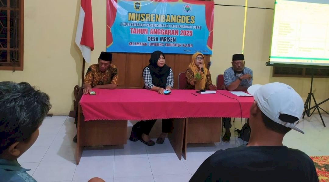 Musrenbang Pembahasan Perencanaan Pembangunan Desa Tahun 2025 di Desa Mrisen Kecamatan Juwiring