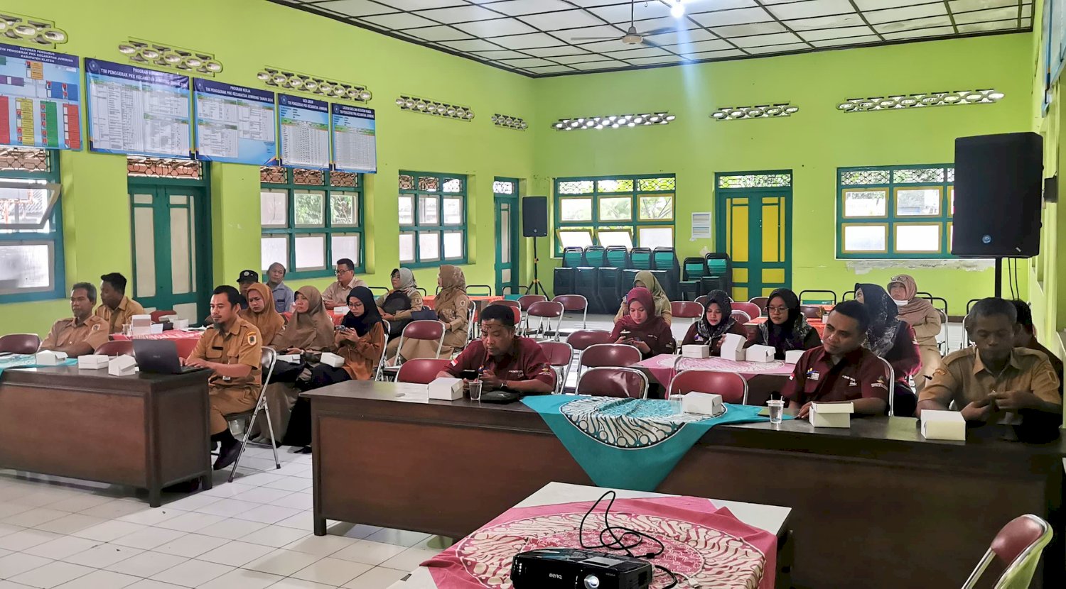 Rapat Koordinasi Percepatan Verval P3KE (Pensasaran Percepatan Penghapusan Kemiskinan Ekstrem ) di Kecamatan Juwiring