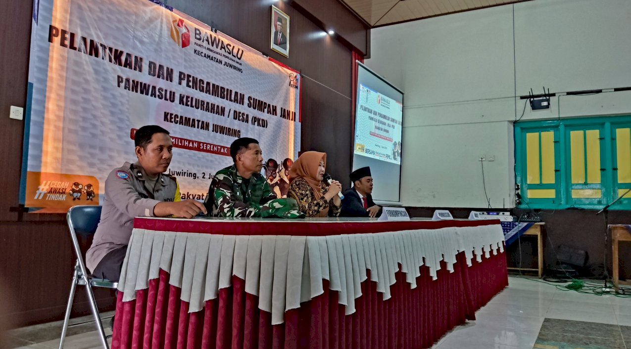 Pelantikan dan Pengambilan Sumpah Janji Panwaslu Desa (PKD) Kecamatan Juwiring