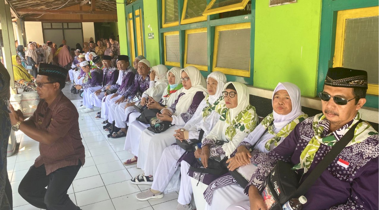 Pemberangkatan Jamaah Calon Haji Kloter 96 Kecamatan Juwiring Kabupaten Klaten Tahun 1445 Hijriyah/2024 Masehi.