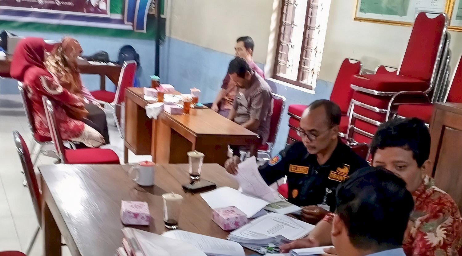 Kegiatan Monitoring dan Evaluasi Pelaksanaan APBDes 2023 dan 2024 Semester I di Desa Gondangasari Kecamatan Juwiring