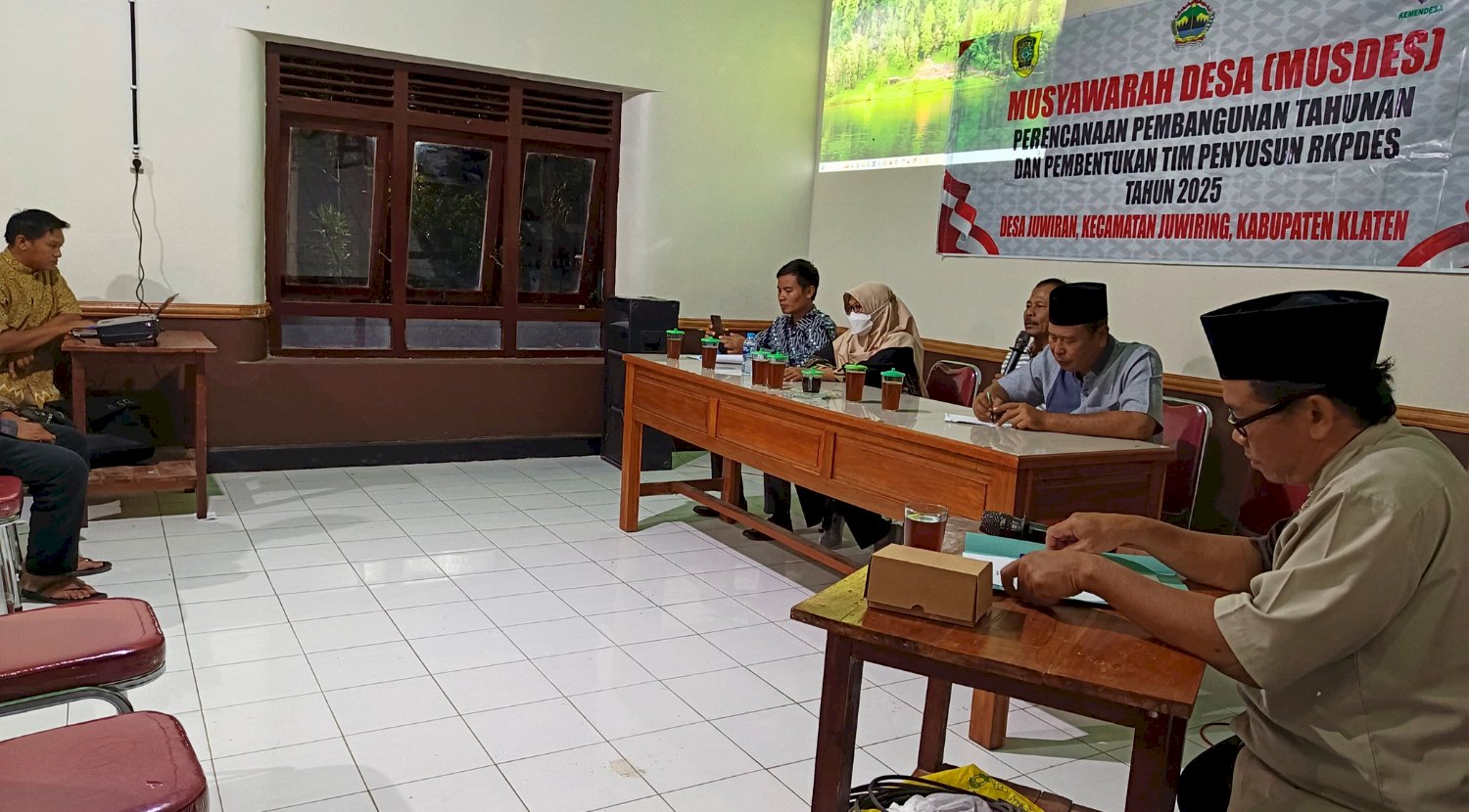 Musdes Perencanaan Pembangunan Tahunan dan Pembentukan Tim Penyusun RKPDES Tahun 2025 di Desa Juwiran