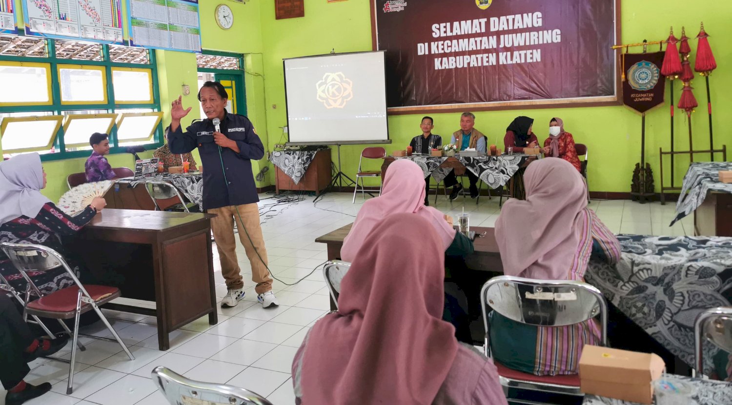 Koordinasi dengan Kepala Sekolah se-Kecamatan Juwiring dalam menghadapi Bencana