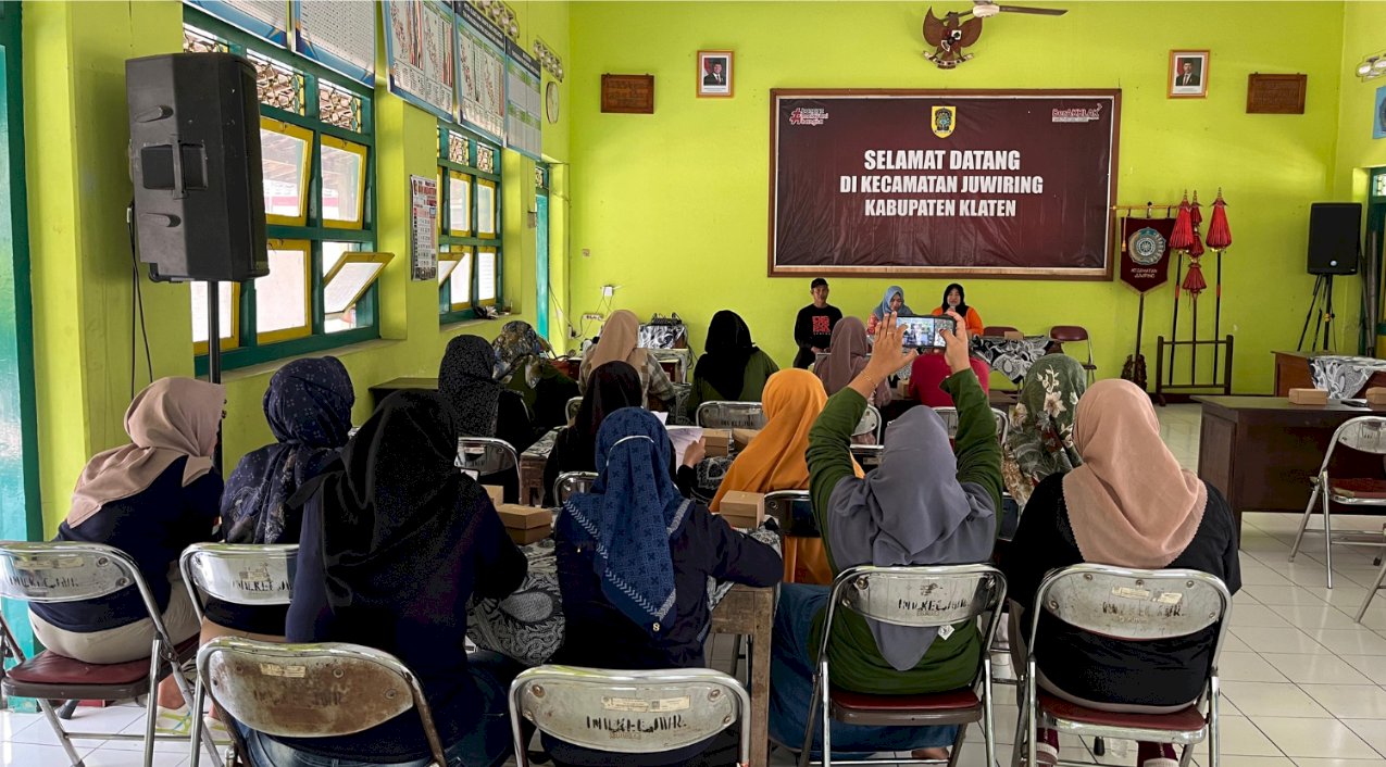 Verval Data dan Sosialisasi Stikerisasi Upaya Transparansi Bantuan Sosial di Kecamatan Juwiring