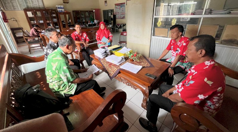 Monitoring dan Evaluasi Penggunaan DD, ADD, dan BKK di Desa Tanjung dan Bulurejo oleh Kecamatan Juwiring
