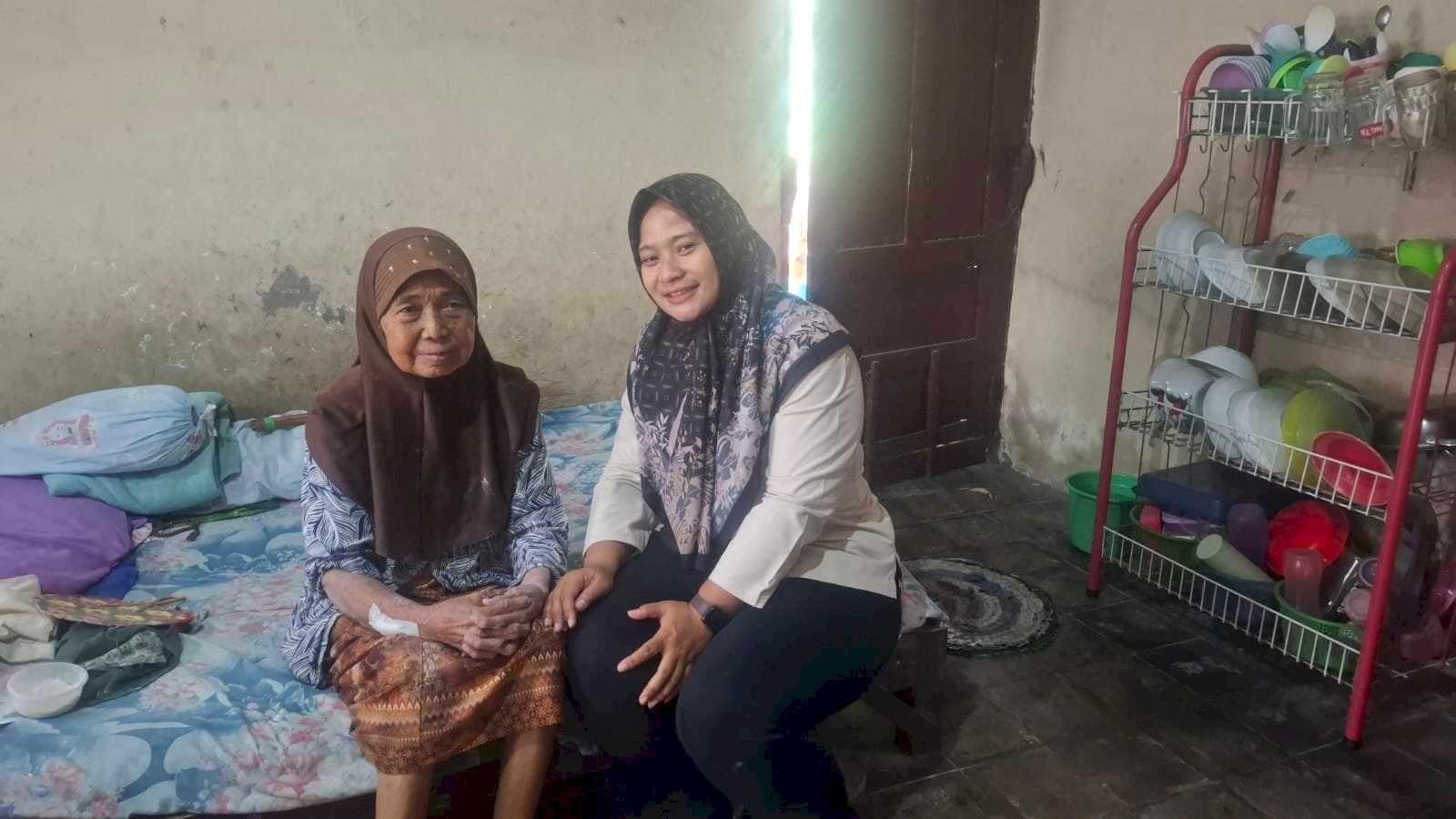 Pada tanggal 14 Feb 2025 pendamping melakukan visit monitoring penerimaan bantuan dan memastikan KKS dibawa oleh lansia di desa Bulurejo