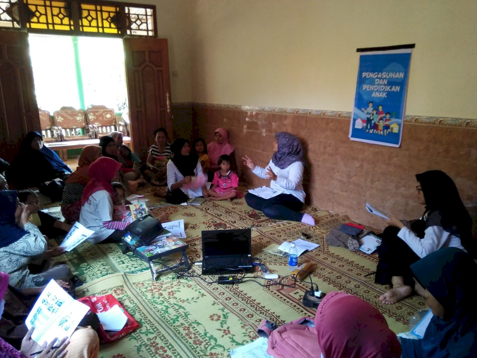 Pada tanggal 19 Juli 2025 pendamping melaksanakan kegiatan P2K2 (pertemuan Peningkatan Kemampuan Keluarga) di Desa Sawahan. Diisi dengan materi Pengasuhan dna Pendidikan anak