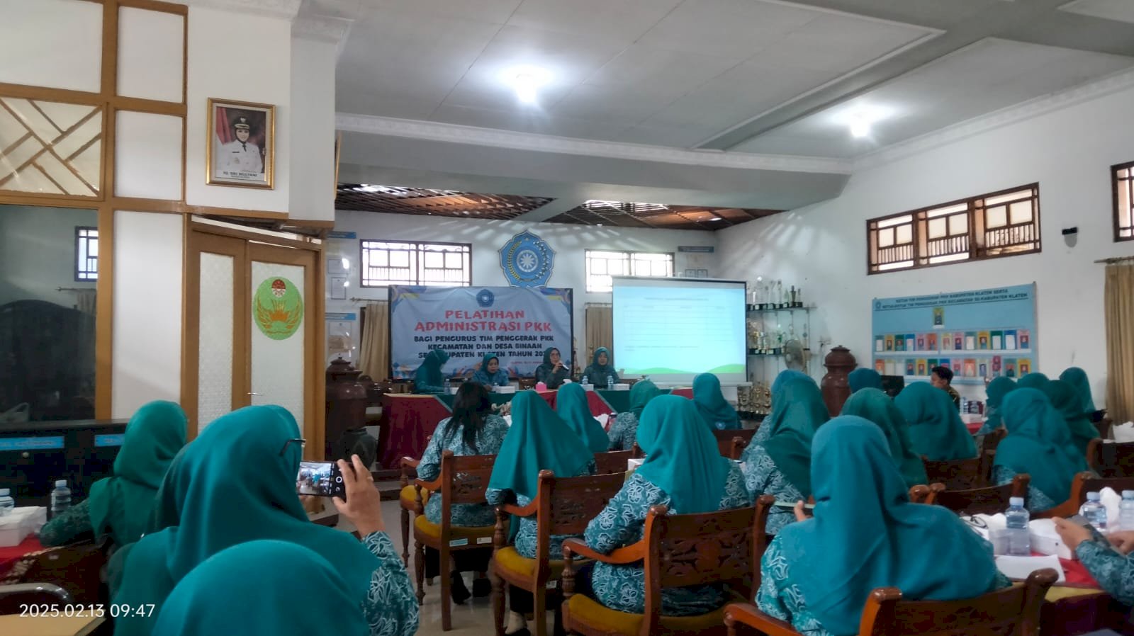 Pelayihan Admts PKK doi Gd Wanita  13-2-2025