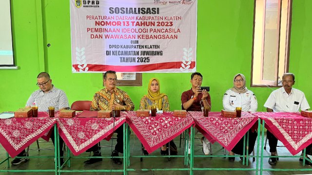 Sosialisasi Perda No. 13 Tahun 2023 Camat Juwiring dan DPRD Klaten Perkuat Ideologi Pancasila di Desa Bulurejo