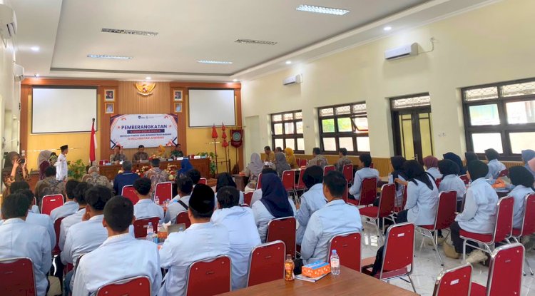 Mahasiswa KKN STIA Madani Resmi Diberangkatkan dari Kecamatan Juwiring
